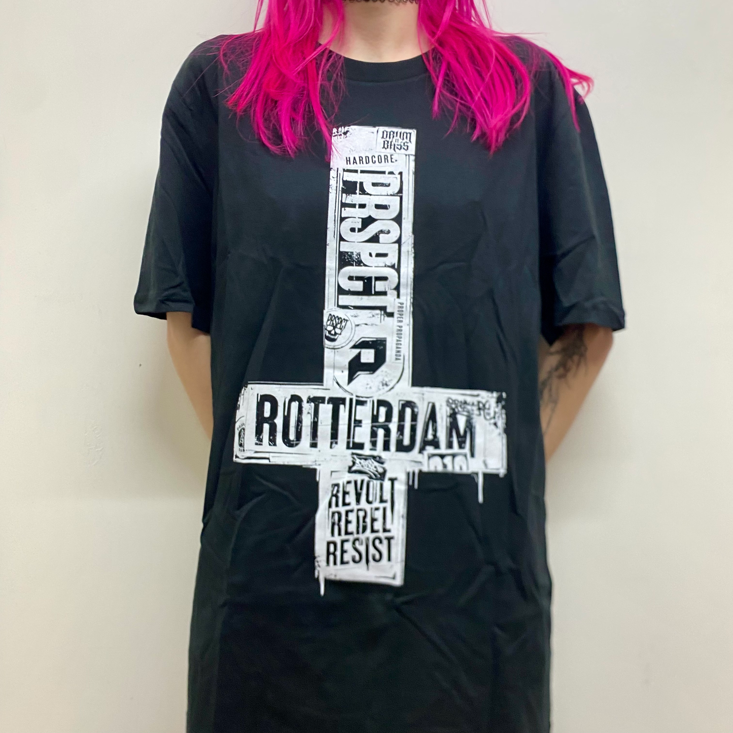 PRSPCT RTDM CROSS - BLACK T-SHIRT